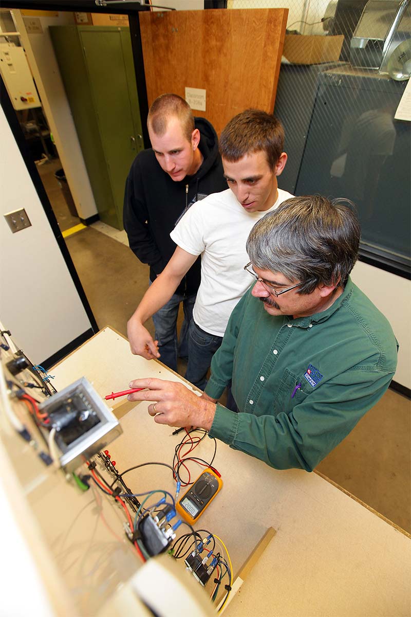 hvac students in the classroom