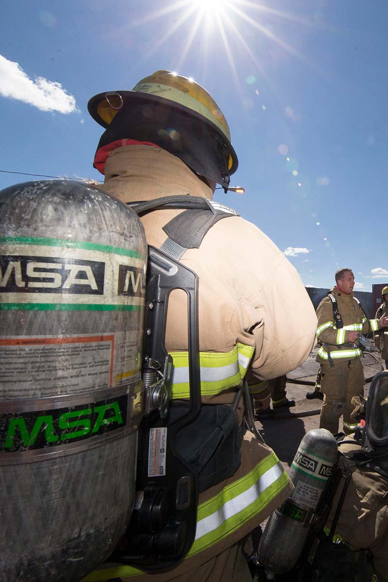 ppsc firefighter academy student putting out fire